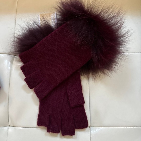 ❣️MK Fox fur set❣️ - Picture 6 of 7